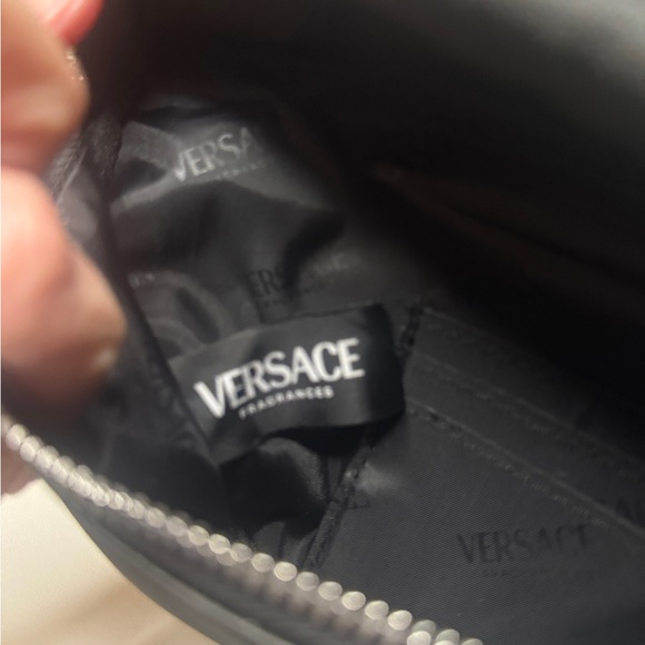 Versace brand new Luxury Belt Bag - Picture 5 of 5